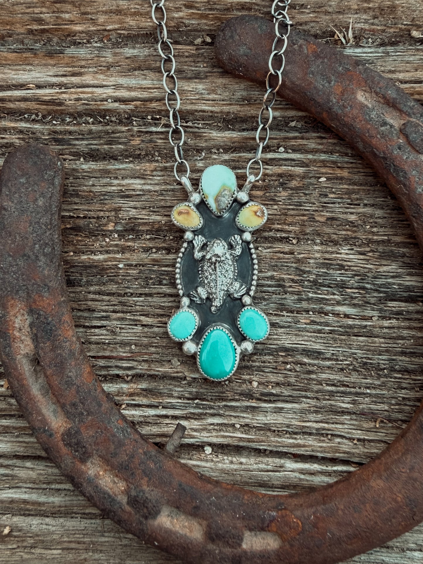 The Roamer Necklace